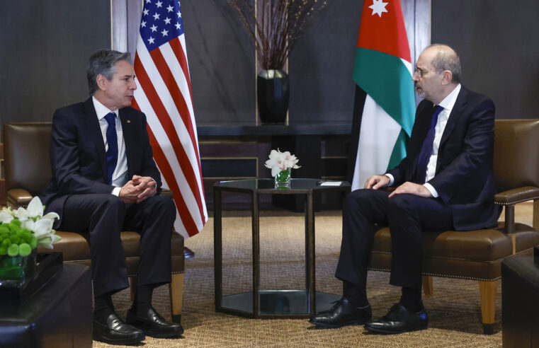 Blinken Meets Jordan’s King and Foreign Minister During Middle East Diplomatic Mission