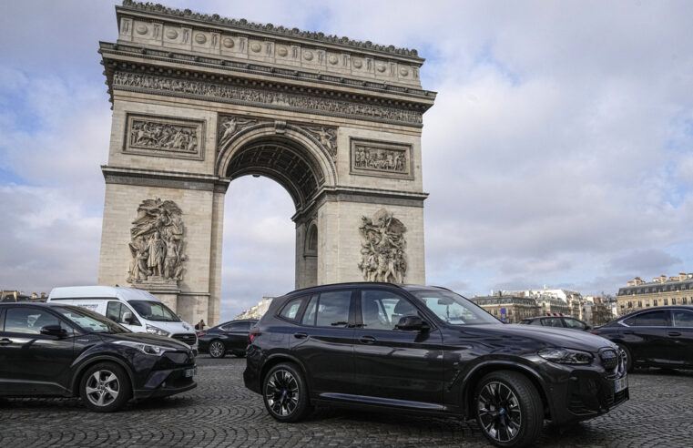 Parisians Vote to Hit SUVs With Eye-Popping Parking Charges in Latest Green Drive Before Summer Olympics