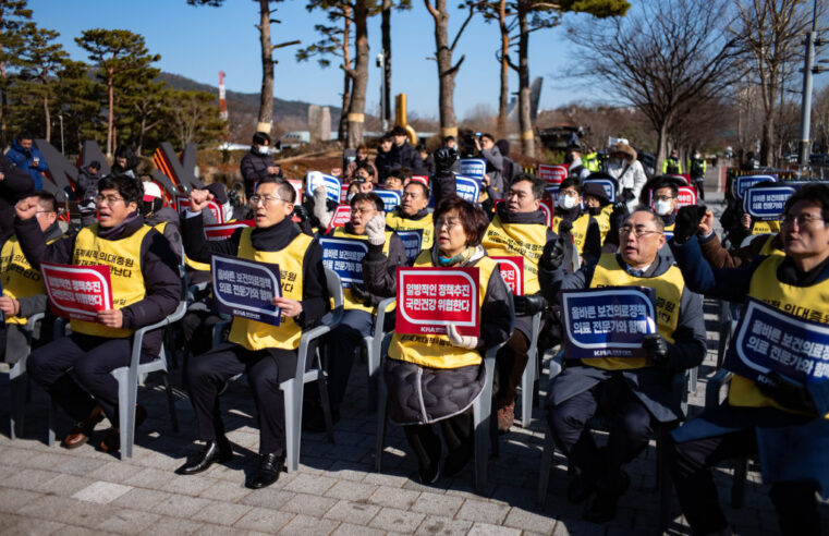 1,600 Doctors in South Korea Strike Over Government Plan to Train More Physicians