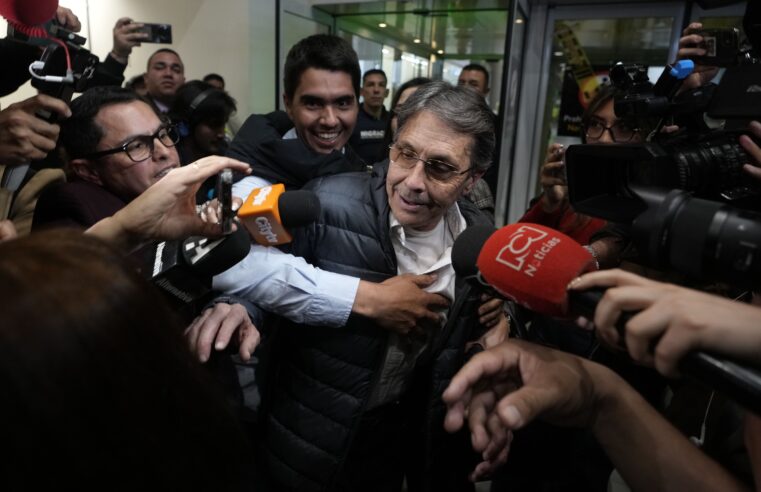 Drug lord is deported to Colombia and walks free after 20 years in U.S. prisons