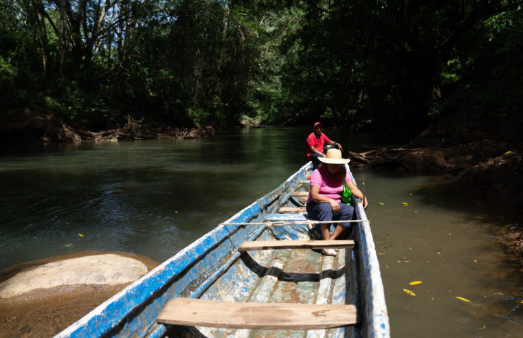 In Panama economic needs threaten to erase a way of life