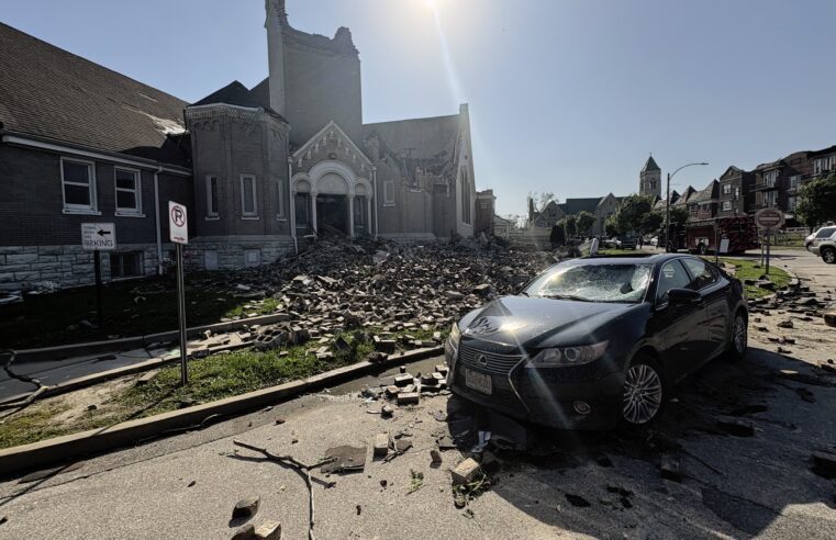 At least 7 people dead and widespread damage left in the wake of severe Midwest storms