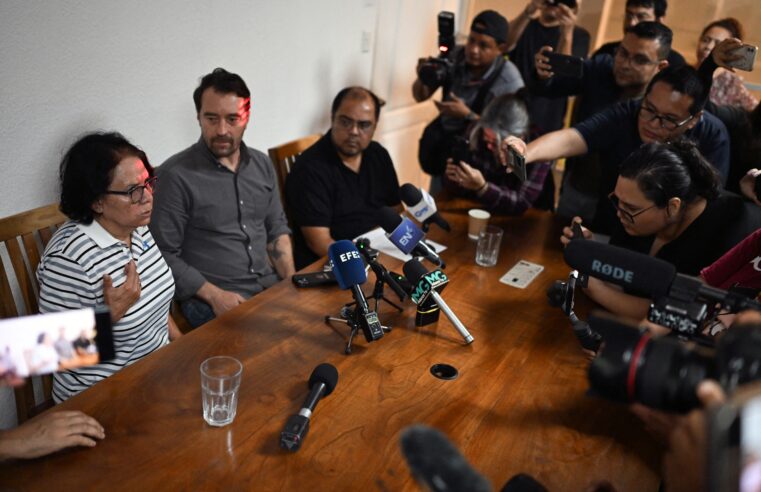 El Salvador arrests prominent human rights lawyer