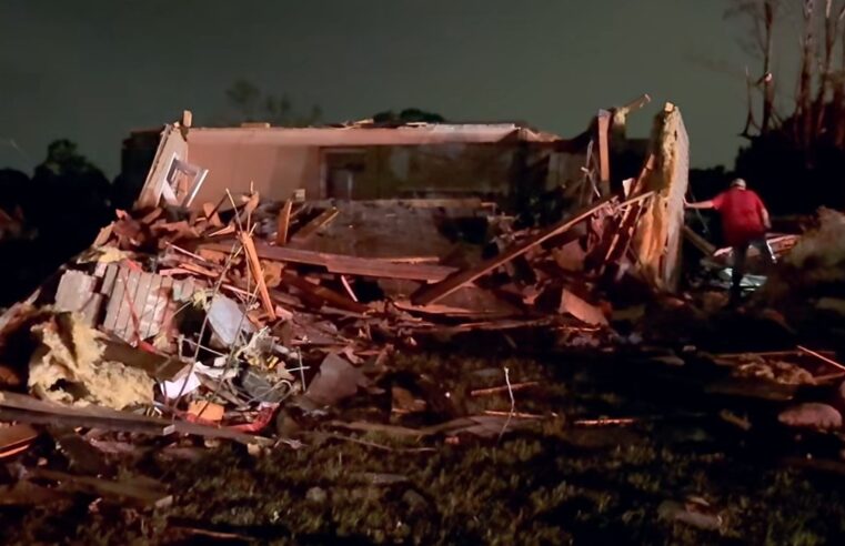 More than 20 dead after tornadoes sweep through Kentucky and Missouri
