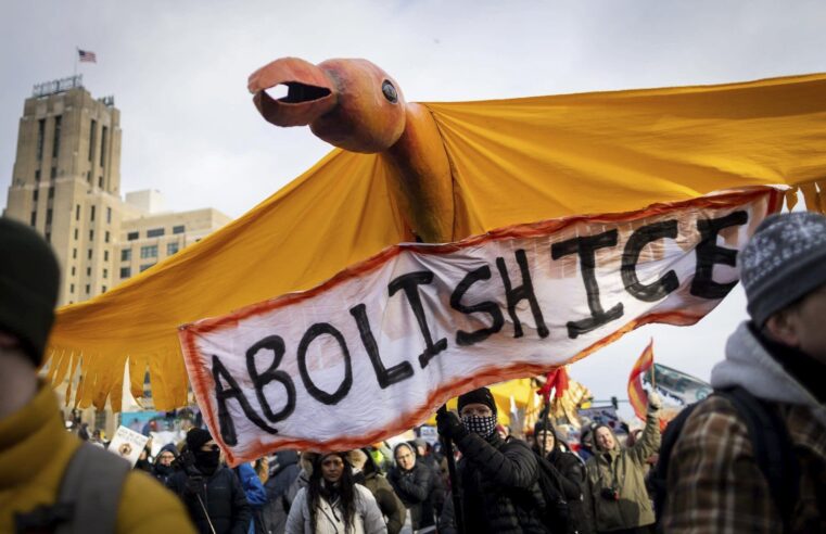 In photos: A week of protests against ICE