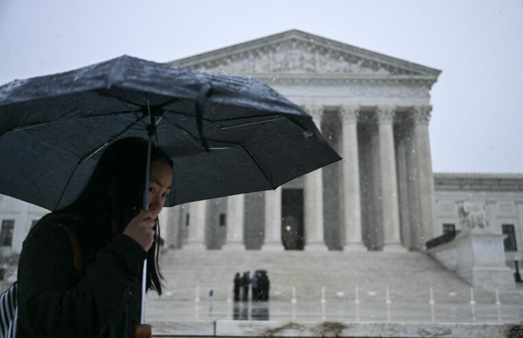 Snow and wind batter parts of US, with threat of thunderstorms and tornadoes